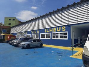 Read more about the article Folha Carapicuibana faz cobertura de evento: Associação da Vila Ilhéus/Barueri faz deliciosa feijoada e comemora a inserção de novas bolas para o time de bocha